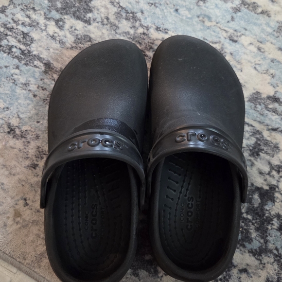 Black Crocs Clogs - Picture 1 of 4